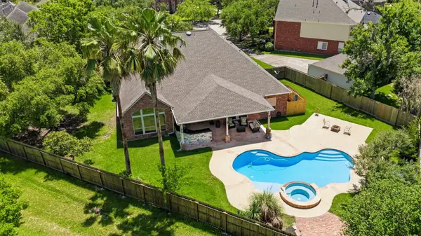 8902 Dakota Court, Missouri City, TX 77459