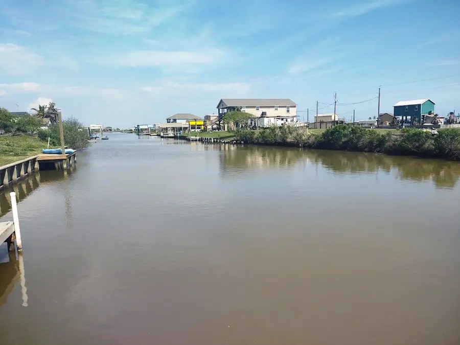 14483 Albacore, Sargent, TX 77414 - Image #2