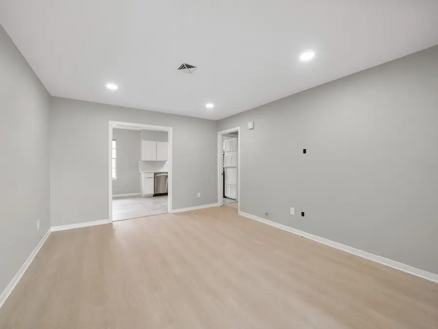 9347 Clearway Drive, Houston, TX 77033 - #3