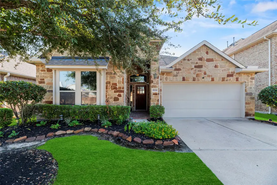 8826 E Coral Honeysuckle Loop, Cypress, TX 77433 - Image #3