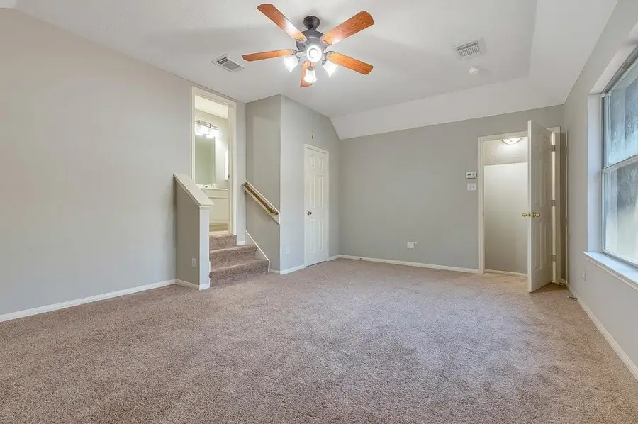 46 E Hobbit Glen Drive, Conroe, TX 77384 - #3