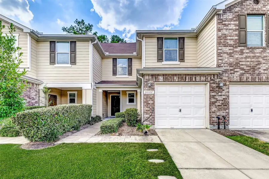 16107 Sweetwater Fields Lane #B1, Tomball, TX 77377 - Image #2