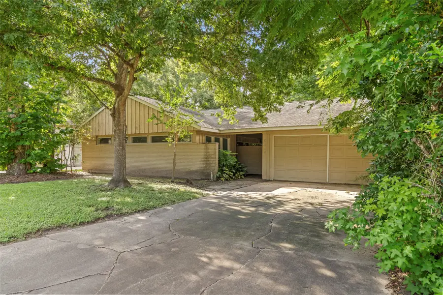 5146 Carew Street, Houston, TX 77096 - #3