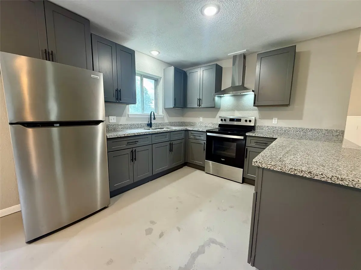 307 Second Street, Van Vleck, TX 77482 - Image #1