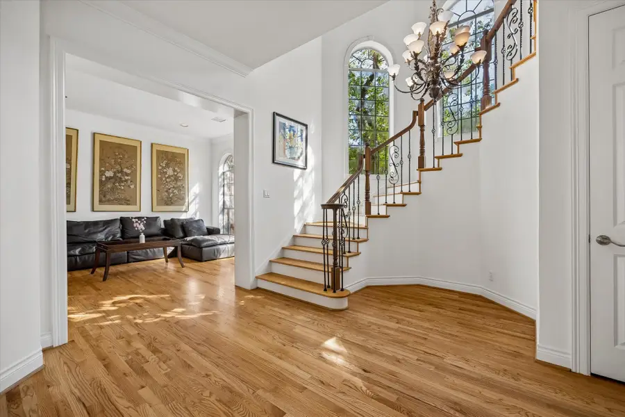551 S 2nd Street, Bellaire, TX 77401 - #2