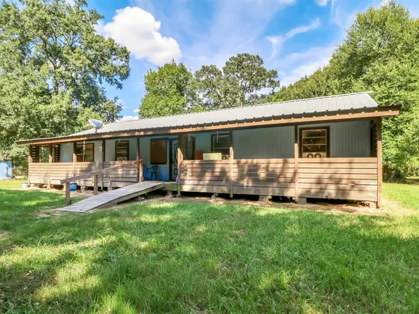253 Road 3800 N, Cleveland, TX 77328