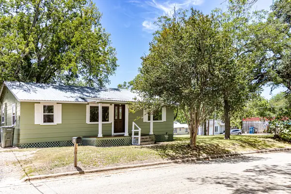 200 Bowie Street, Hallettsville, TX 77964