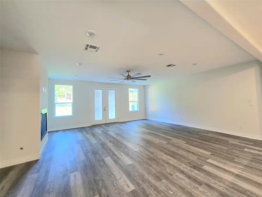 12813 Andromeda Ct, Willis, TX 77318 - Image #2