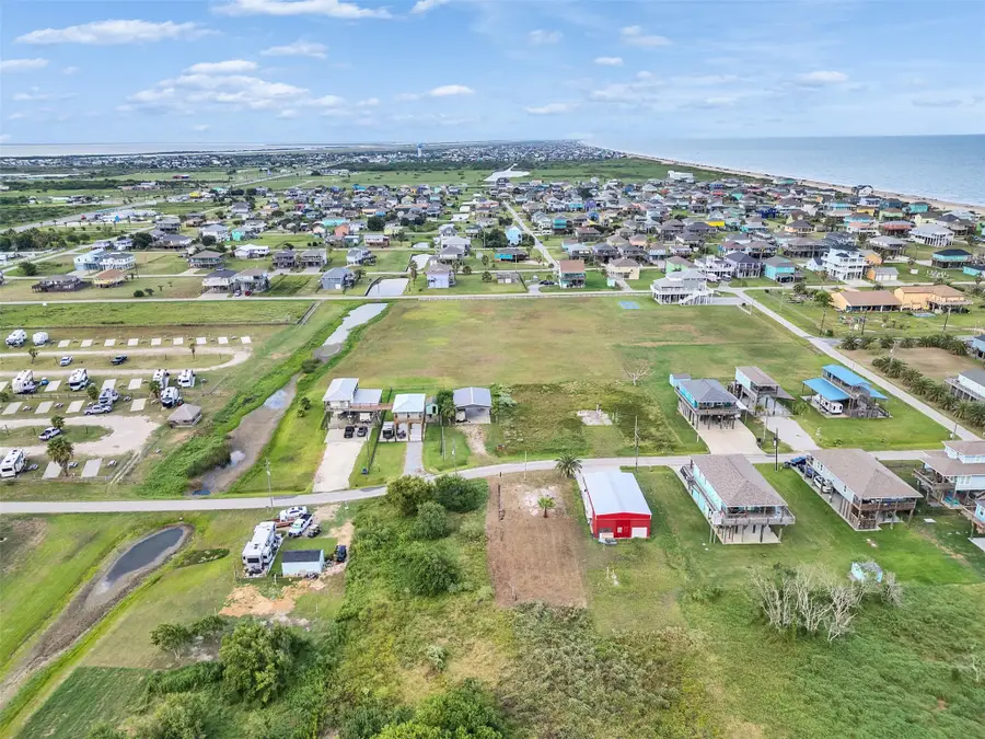 969 Sea Spray Drive, Crystal Beach, TX 77650 - Image #2