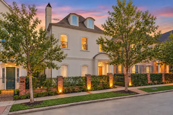 25 Topside Row, The Woodlands, TX 77380