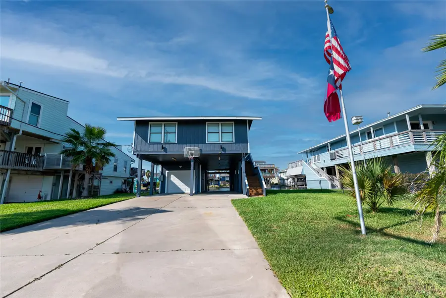 4729 Jolly Roger Road, Jamaica Beach, TX 77554 - Image #2