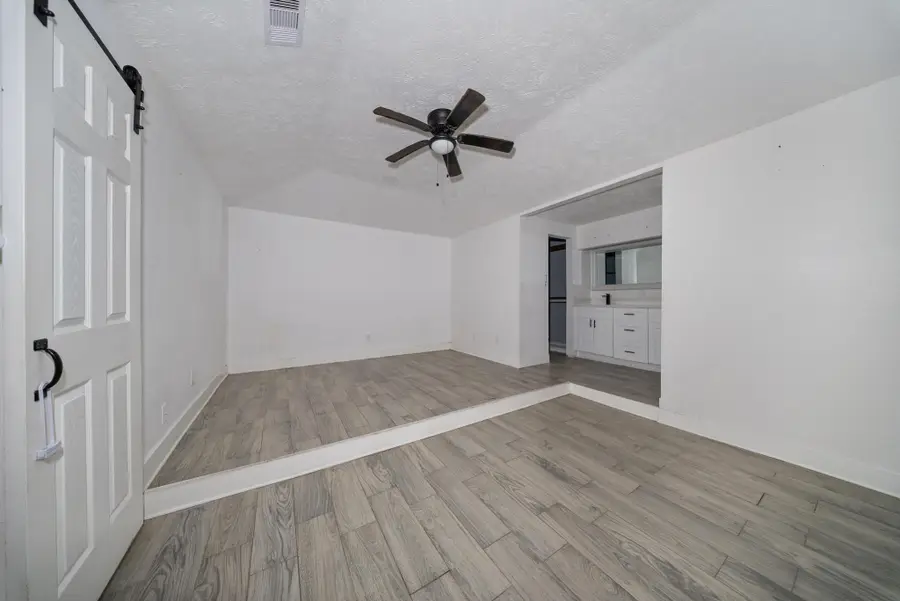 16302 Summer Wind Drive, Houston, TX 77090 - Image #2