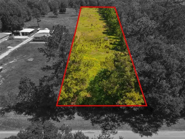 1013 County Road 2050, Hull, TX 77564