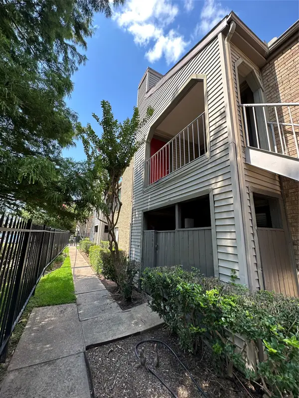 2025 Augusta Drive #203, Houston, TX 77057