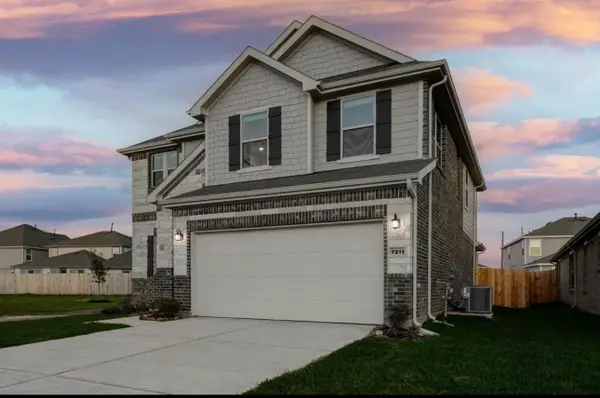 7211 Bakersfield Court, Rosharon, TX 77583