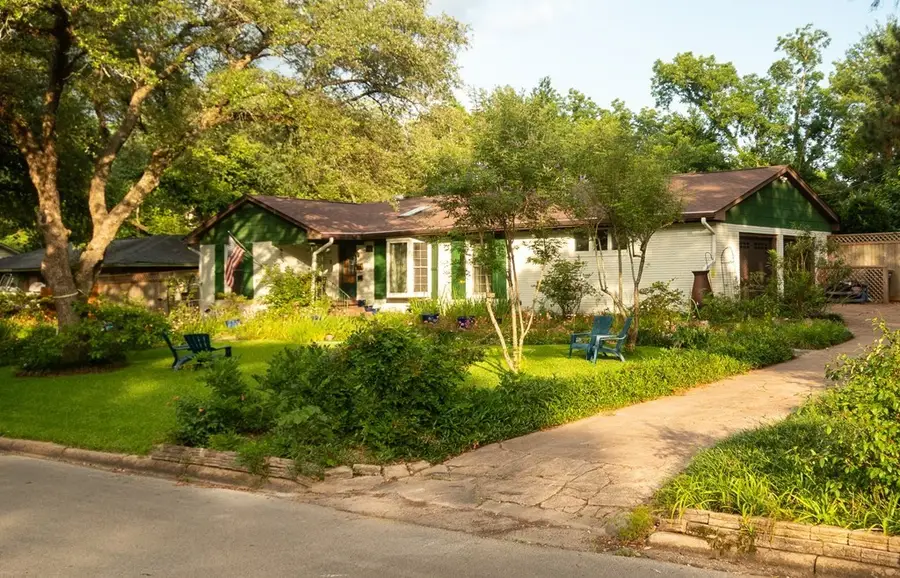 1305 W Grove Avenue, Lufkin, TX 75904 - #3