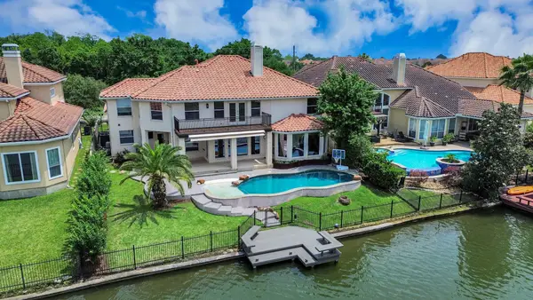 1014 Harbour Sands Drive, Houston, TX 77094