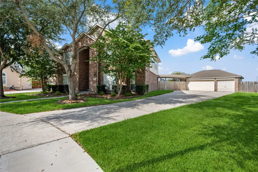 4230 Waterwood Drive, Baytown, TX 77521 - Image #2