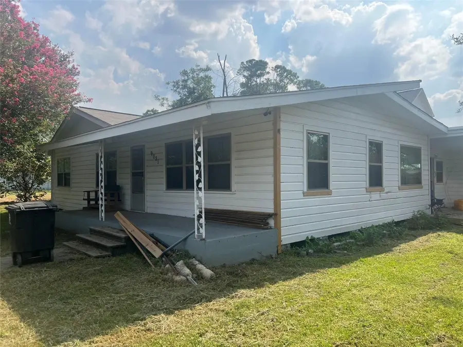 9021 Lomax Street, Houston, TX 77093 - Image #2