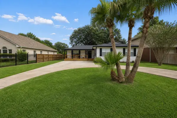 8205 Arrowhead Lane, Houston, TX 77075
