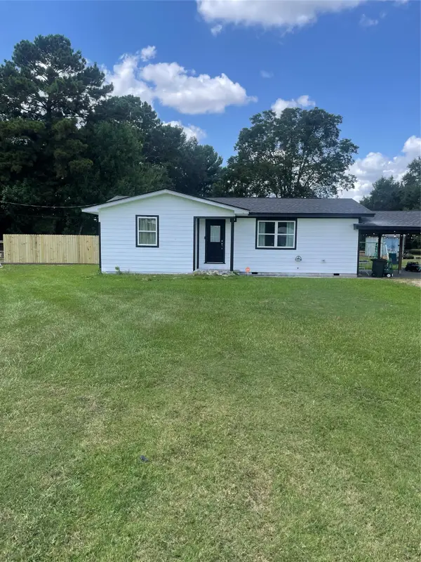 1026 Meneley Road, Winnie, TX 77665