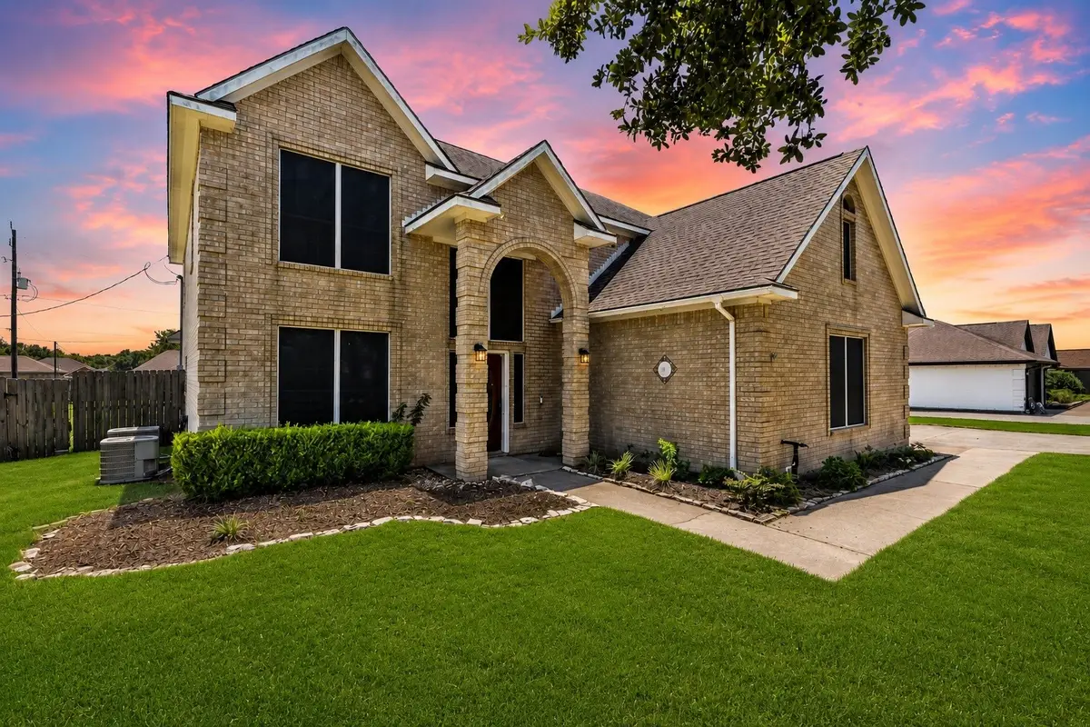 6310 Wildlife Way, Baytown, TX 77523 - #1