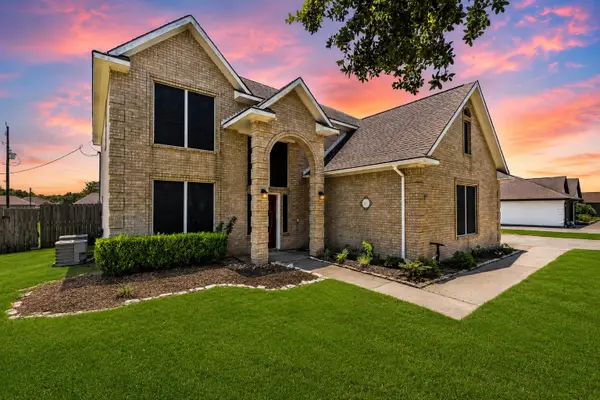 6310 Wildlife Way, Baytown, TX 77523