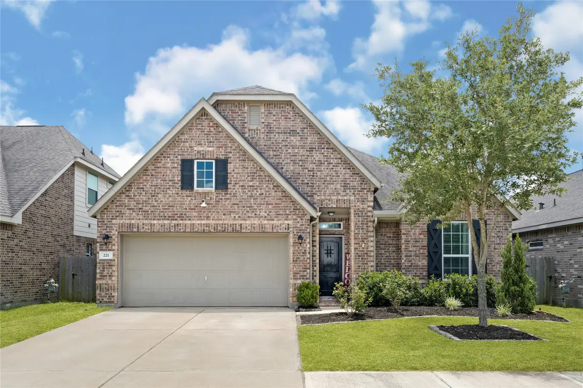 221 Gigi Place, Alvin, TX 77511 - #1