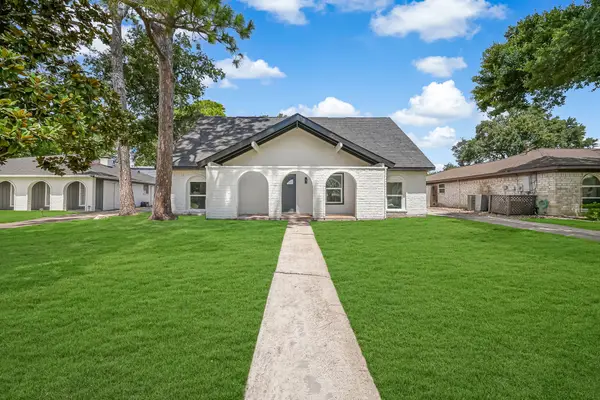 10511 Sagepine Lane, Houston, TX 77089