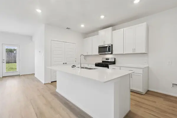 1304 Anacapa Street, Huffman, TX 77336