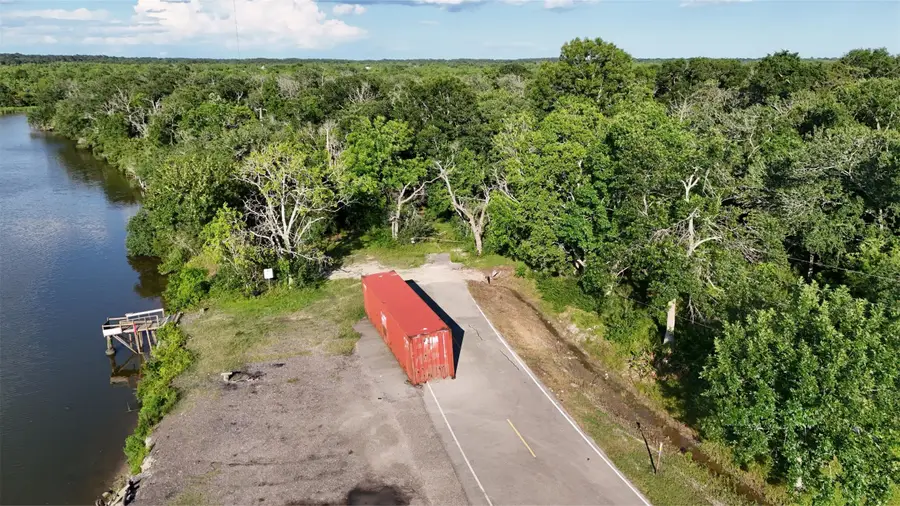 9903 County Road 210, Liverpool, TX 77577 - Image #2