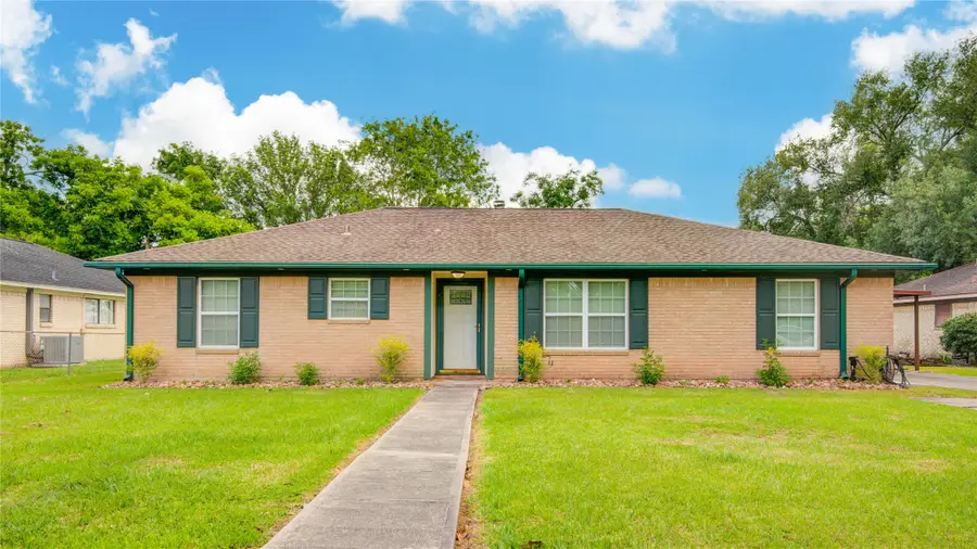 1461 Camellia Street Drive, Sweeny, TX 77480 - #2