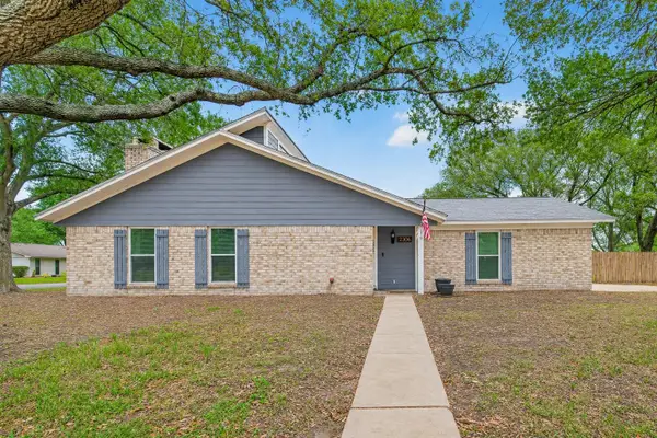 2306 Bunton Drive, El Campo, TX 77437