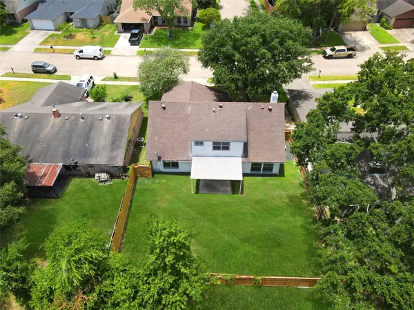 7926 Windy Creek Drive, Houston, TX 77040