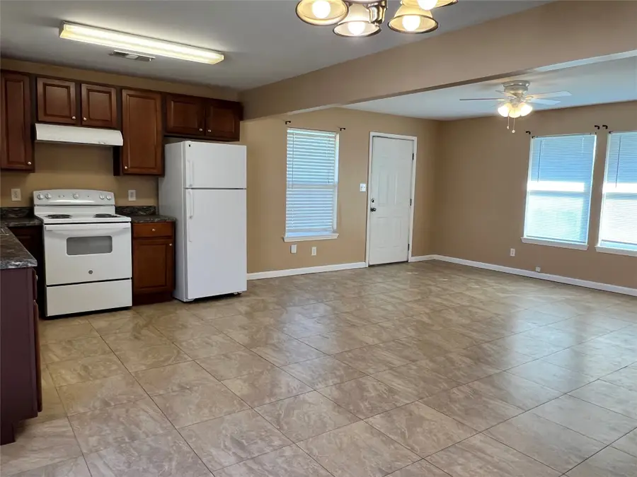 1619 Bayou Homes Drive, Galveston, TX 77551 - Image #2