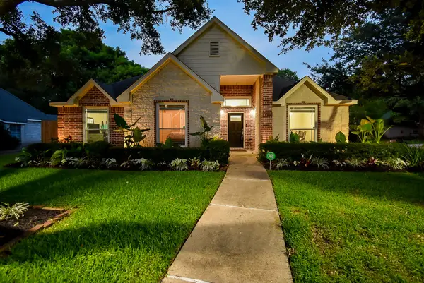9102 S Pass Lane, Houston, TX 77064