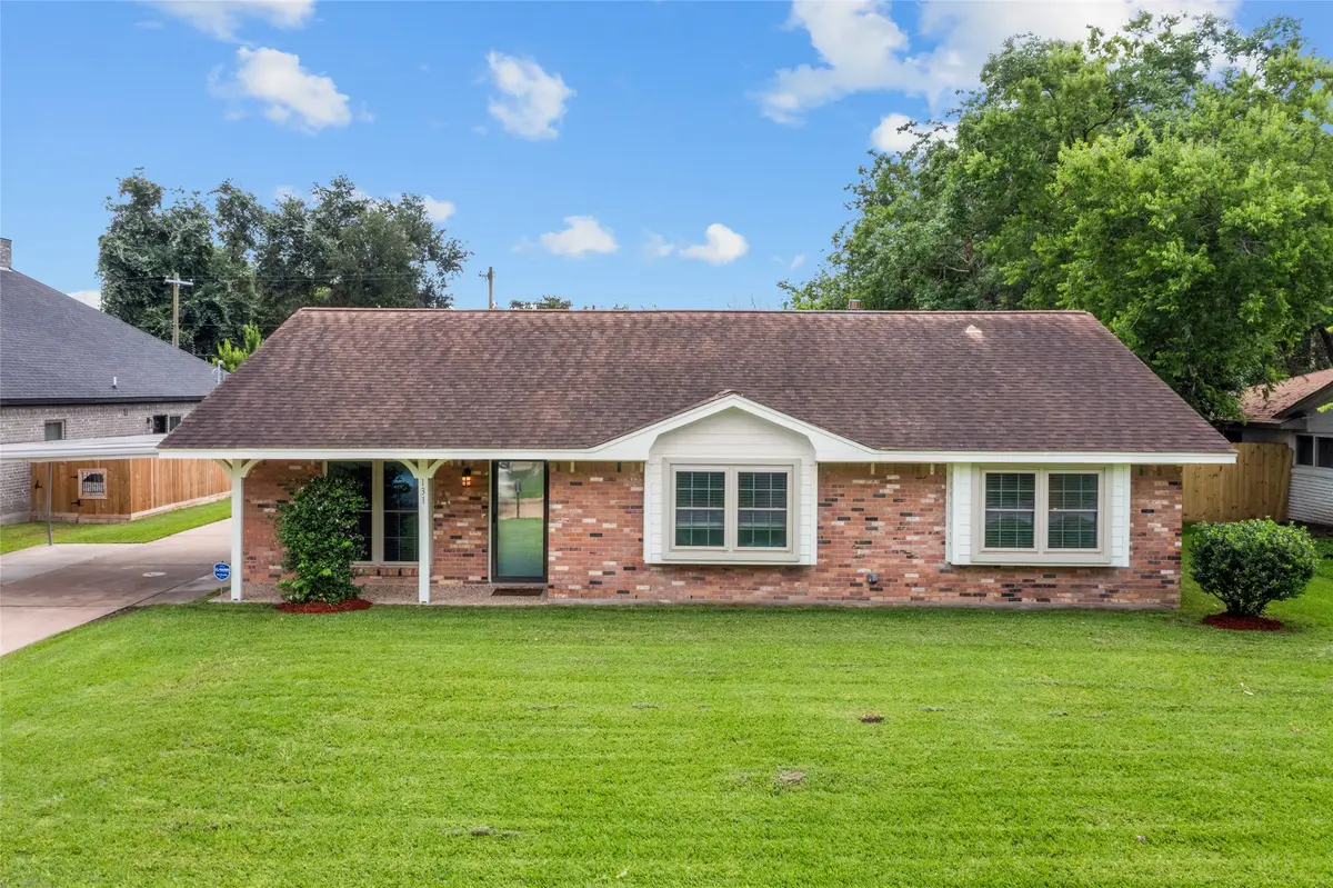 131 S Highland Terrace, League City, TX 77573 - #1