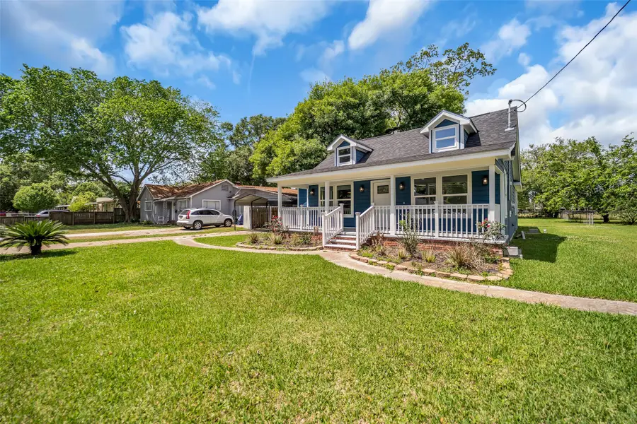 6371 Terrell Street, Groves, TX 77619 - #3