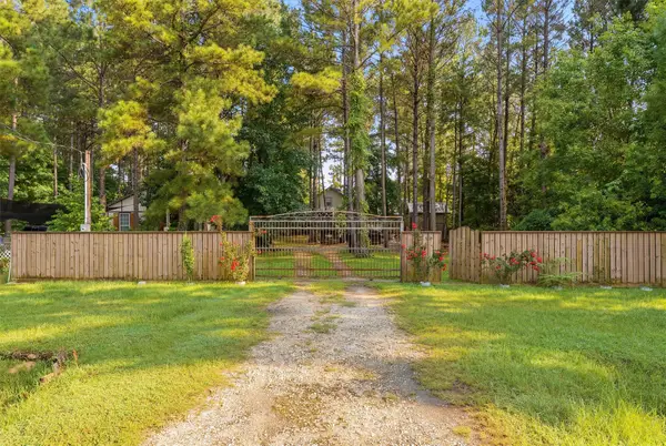 1028 County Road 3479j, Cleveland, TX 77327
