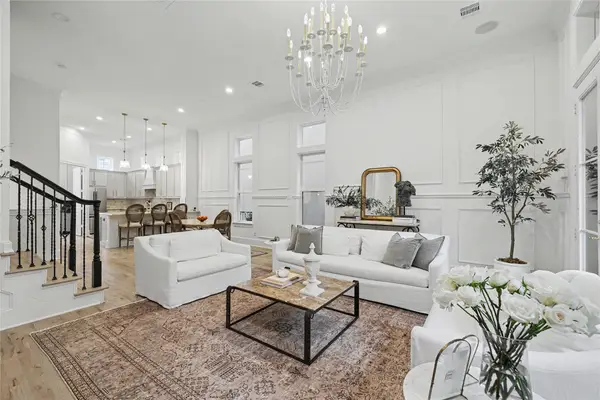 1643 Wrenwood Lakes, Houston, TX 77043