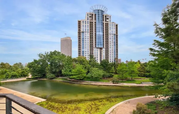 3333 Allen Parkway #1607, Houston, TX 77019