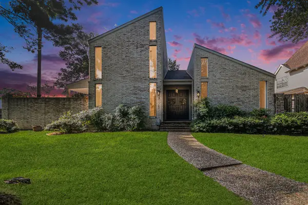 4334 Lake Grove Drive, Seabrook, TX 77586