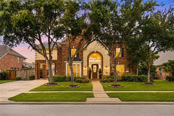 2512 W Ranch Drive, Friendswood, TX 77546