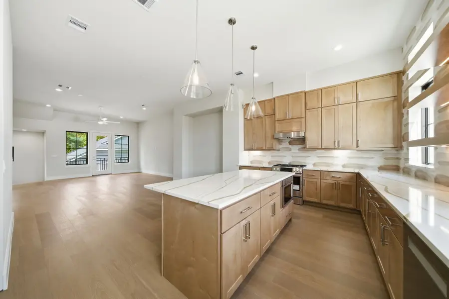 1709 Bologna Lane, Houston, TX 77055 - Image #2