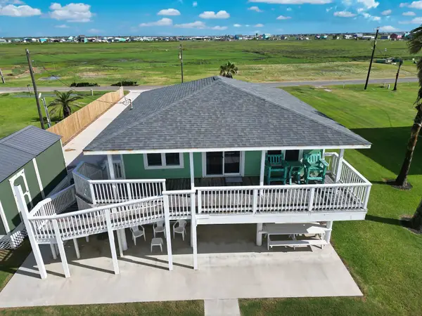 549 Private Road 675, Sargent, TX 77414