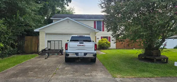 5002 Ripple Creek Drive, Baytown, TX 77521