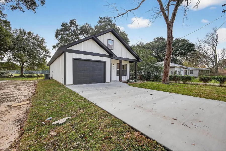 7825 Brighton Drive, Beaumont, TX 77707 - #2