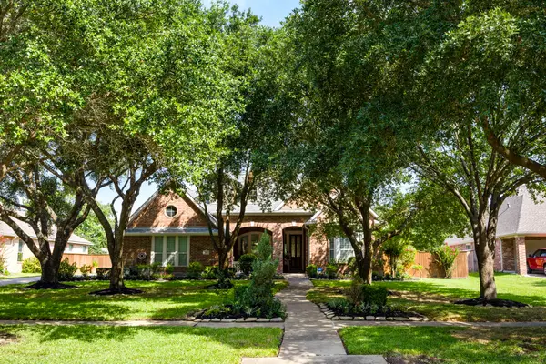 903 Lake Grayson Drive, Katy, TX 77494