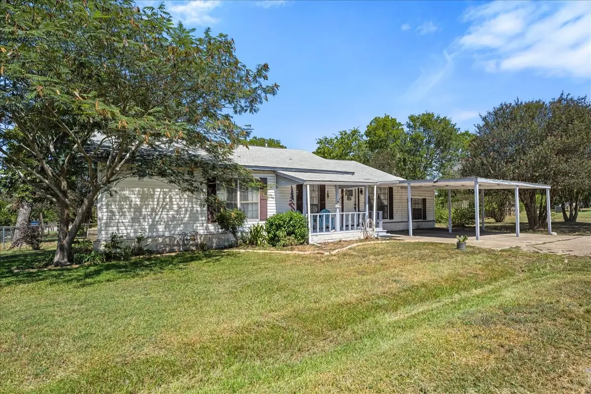 1206 W 8th St, Caldwell, TX 77836 - #1