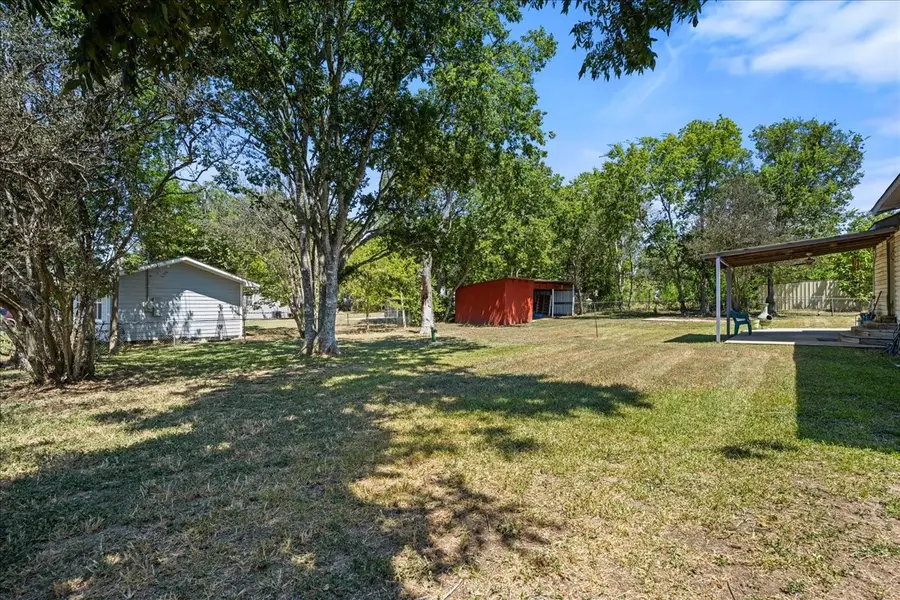 1206 W 8th St, Caldwell, TX 77836 - #3